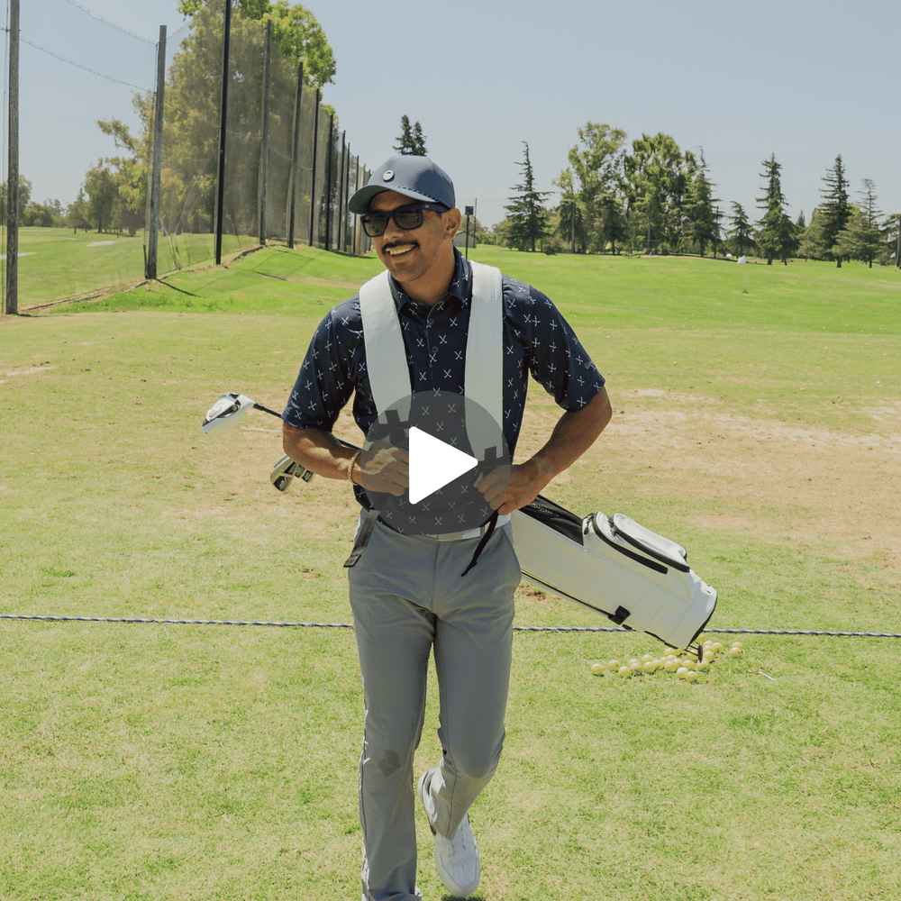 A video showing the features of a Loma XL S-class golf bag in white vegan leather